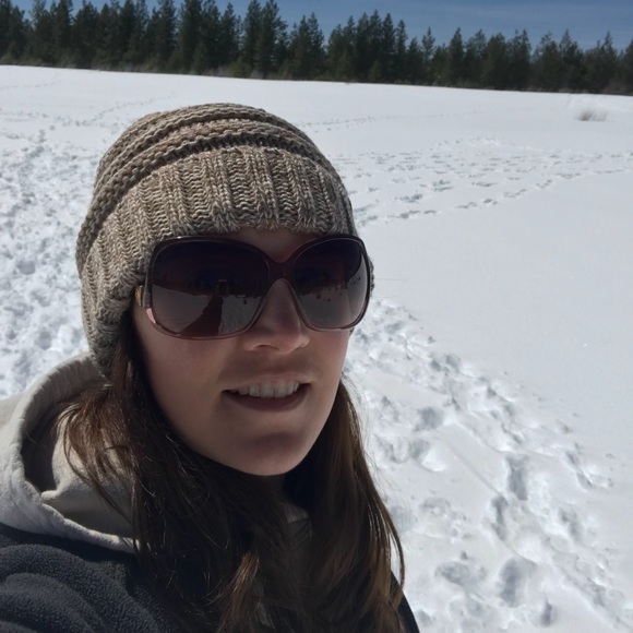 Meet your Posher, Taylor - Picture 2 of 9